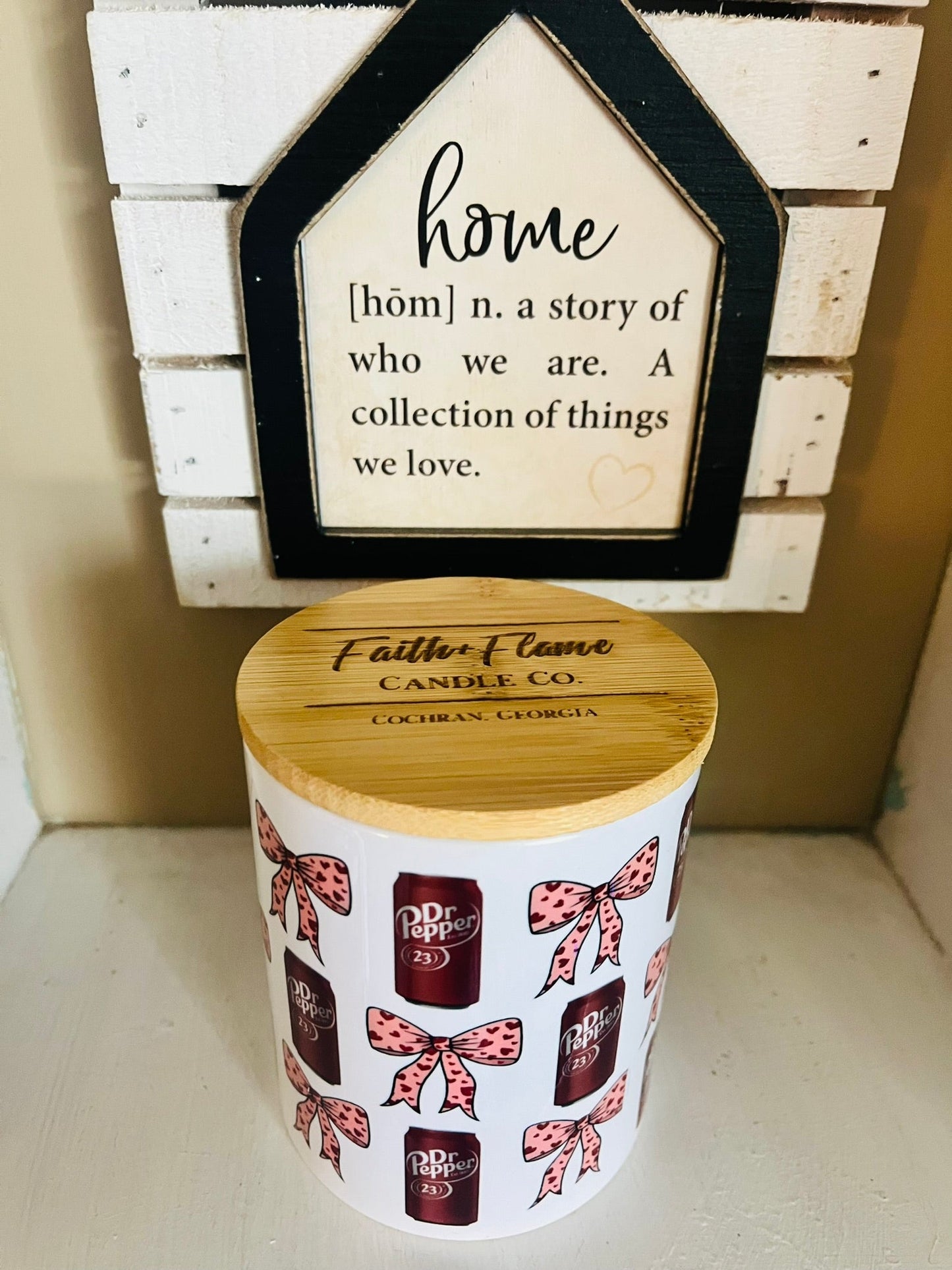 Dr. Pepper Type Soy Blend Candle With Bow Design Ceramic Jar With Bamboo Lid